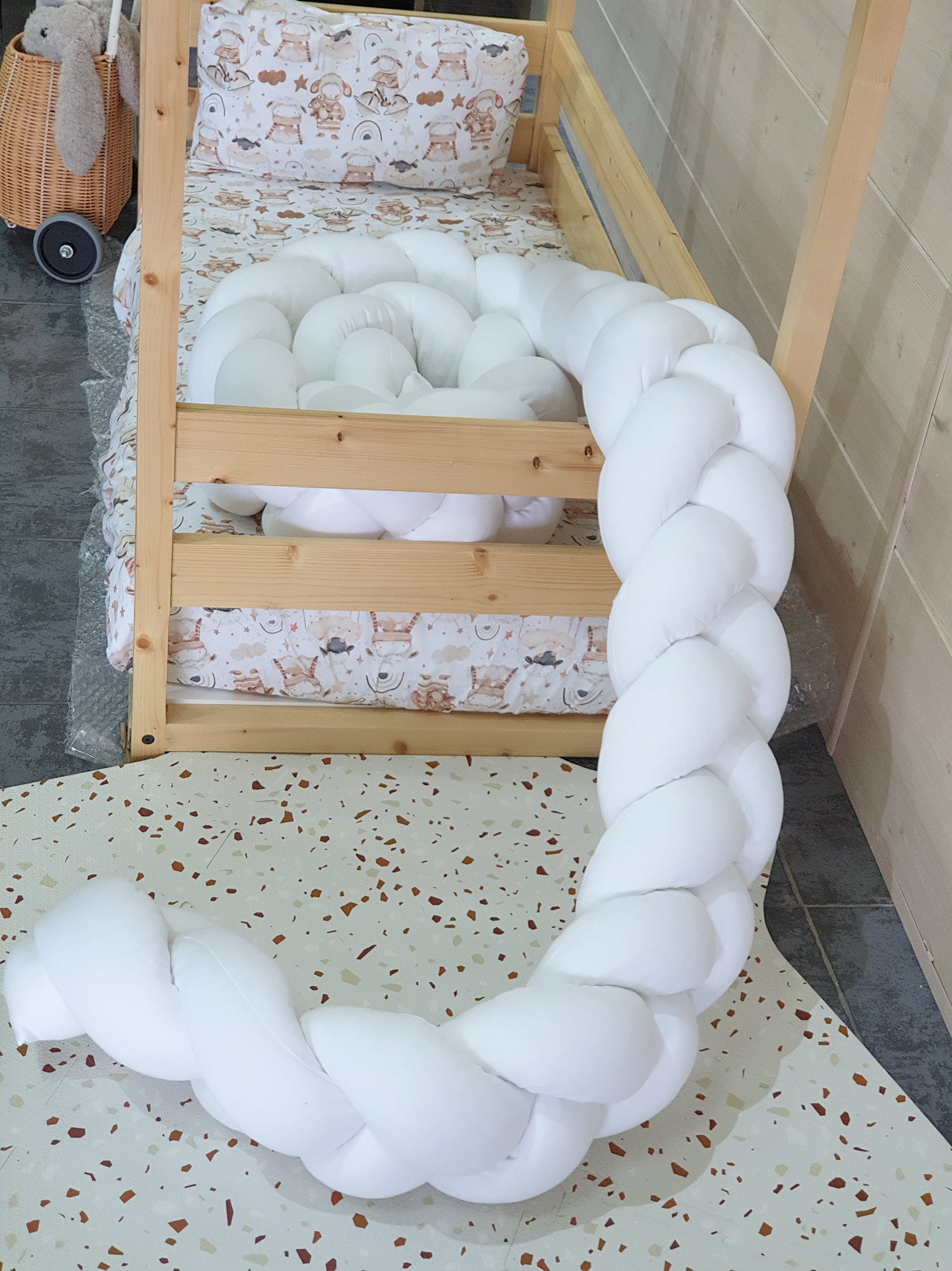 Premium Braided Crib