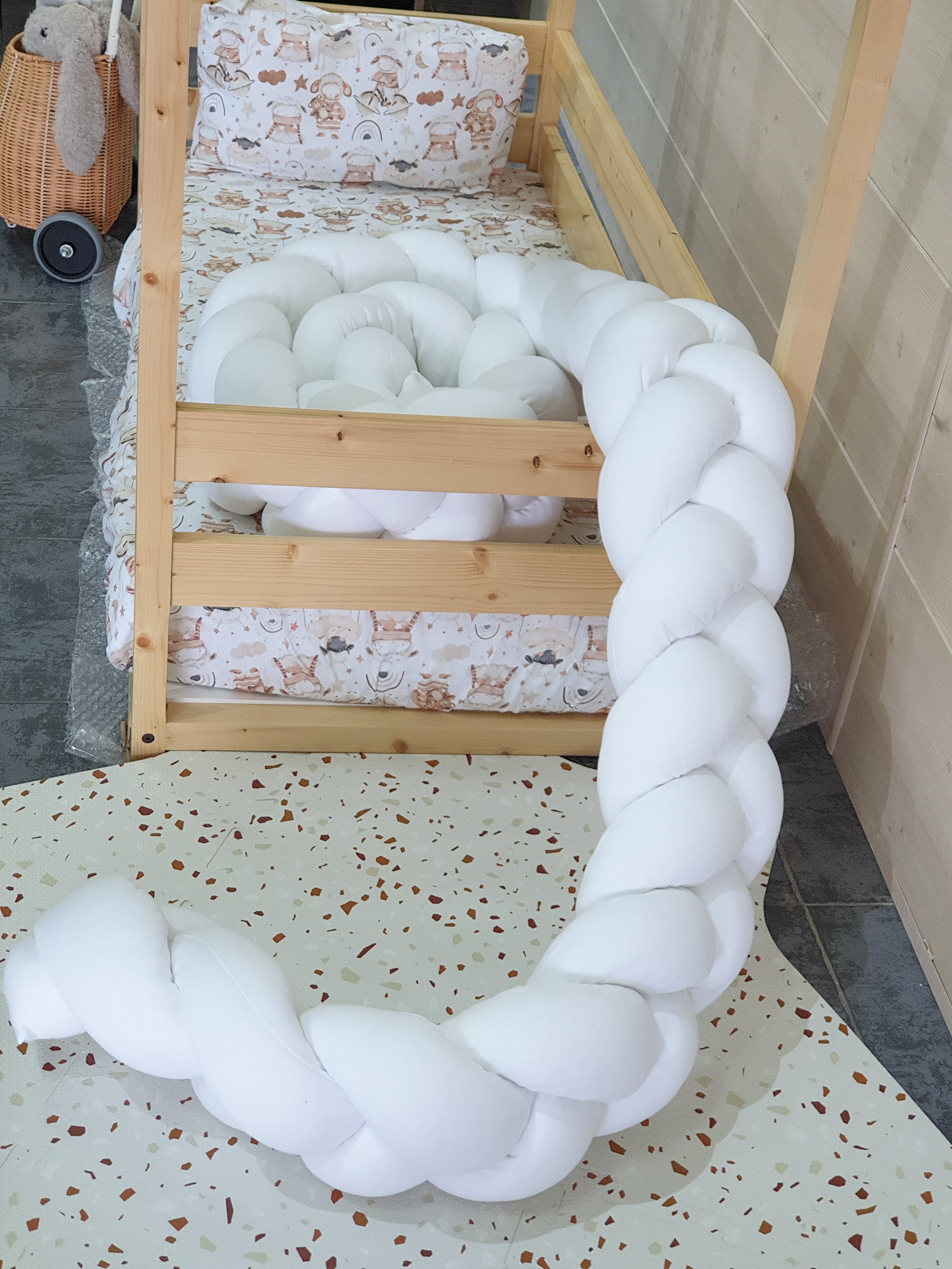 Premium Braided Crib