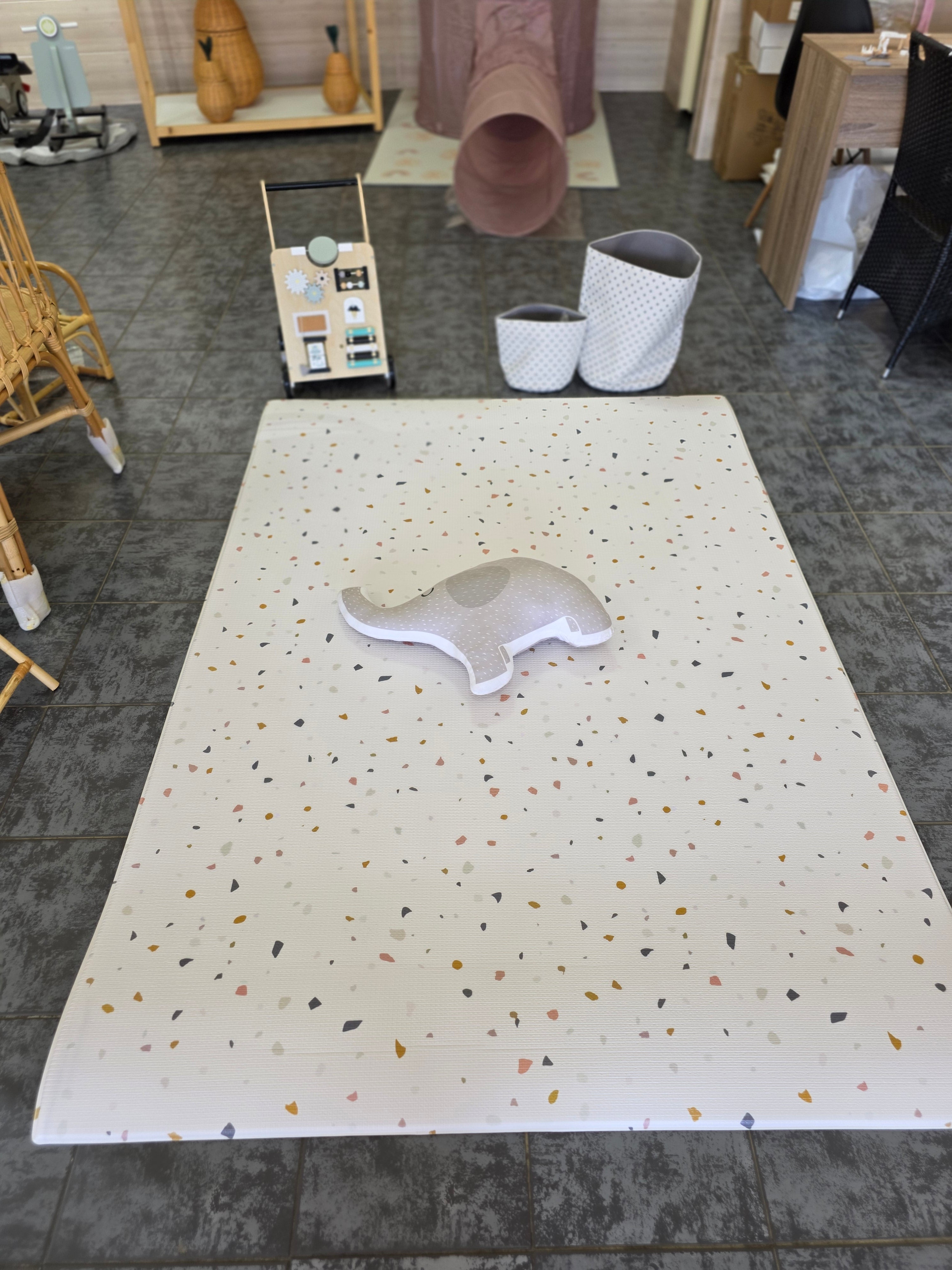 Rollable mat