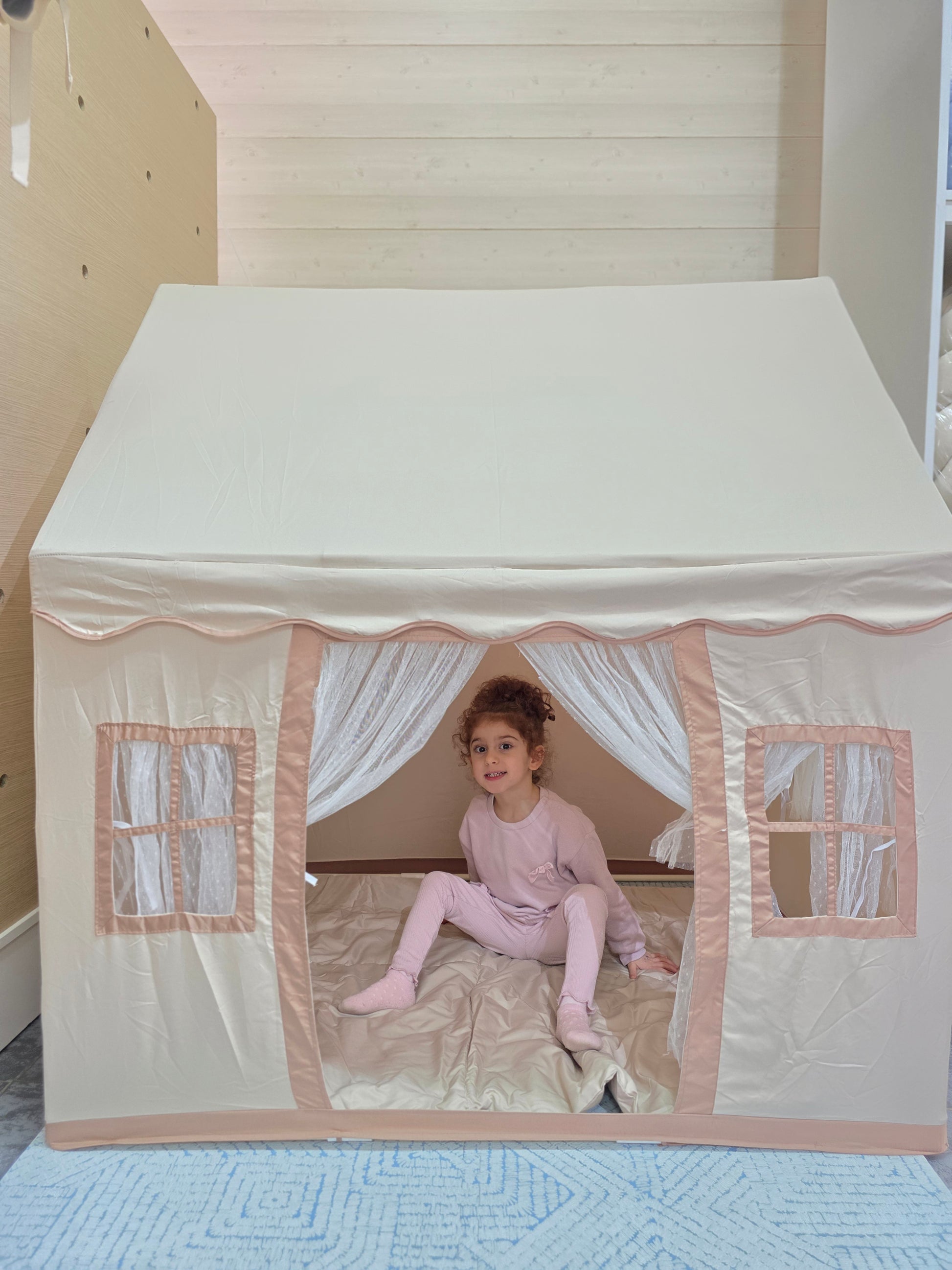 Tent House