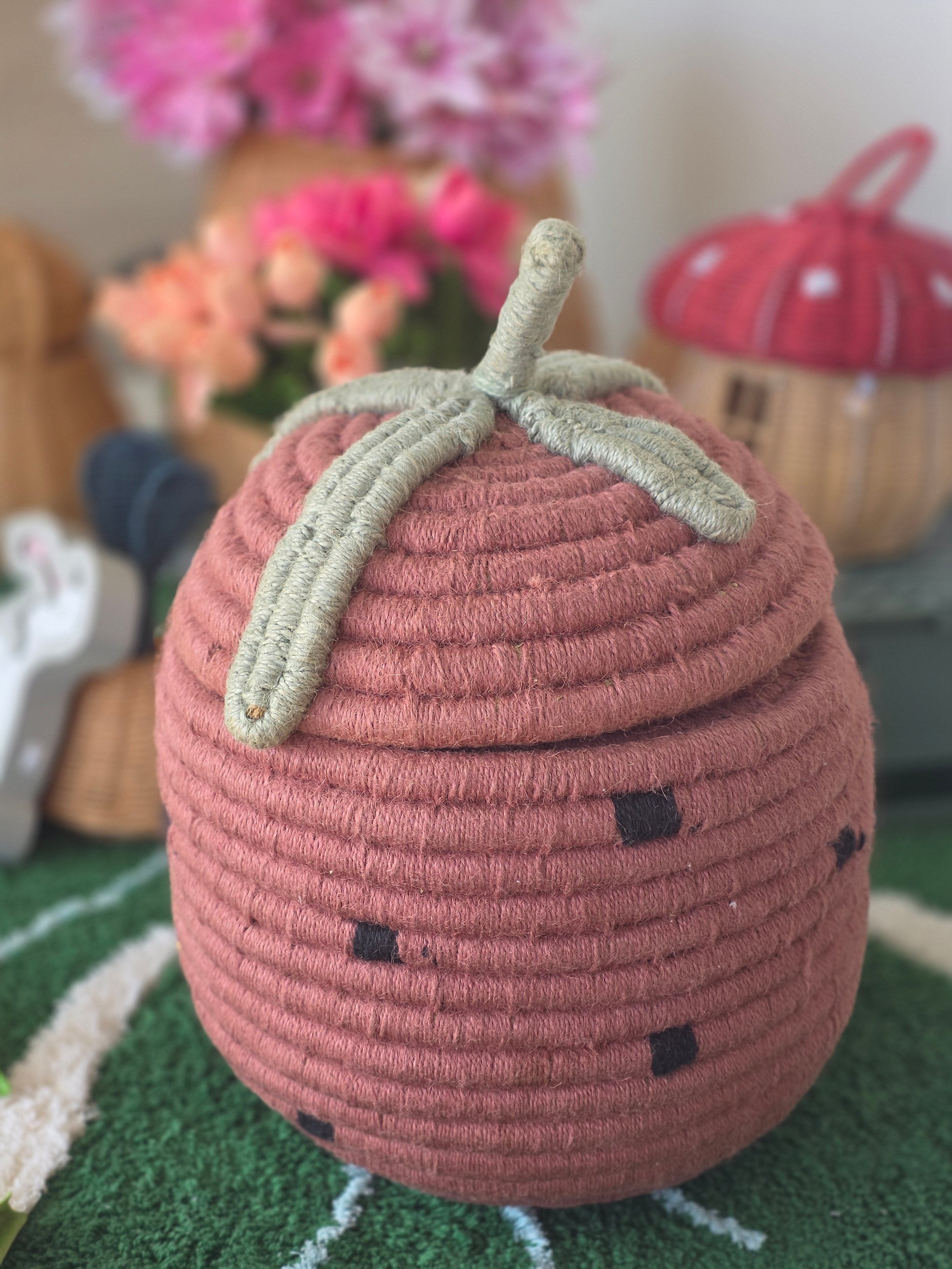 Strawberry basket