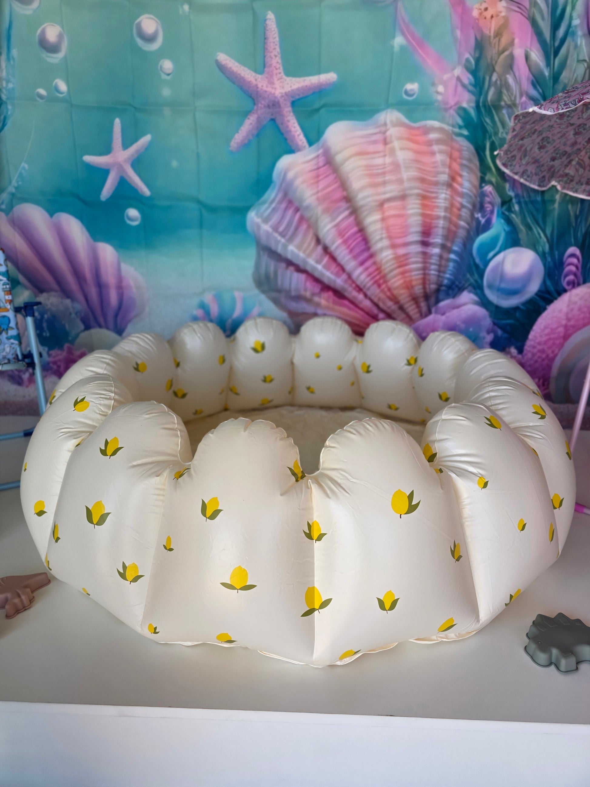 Lemon pool