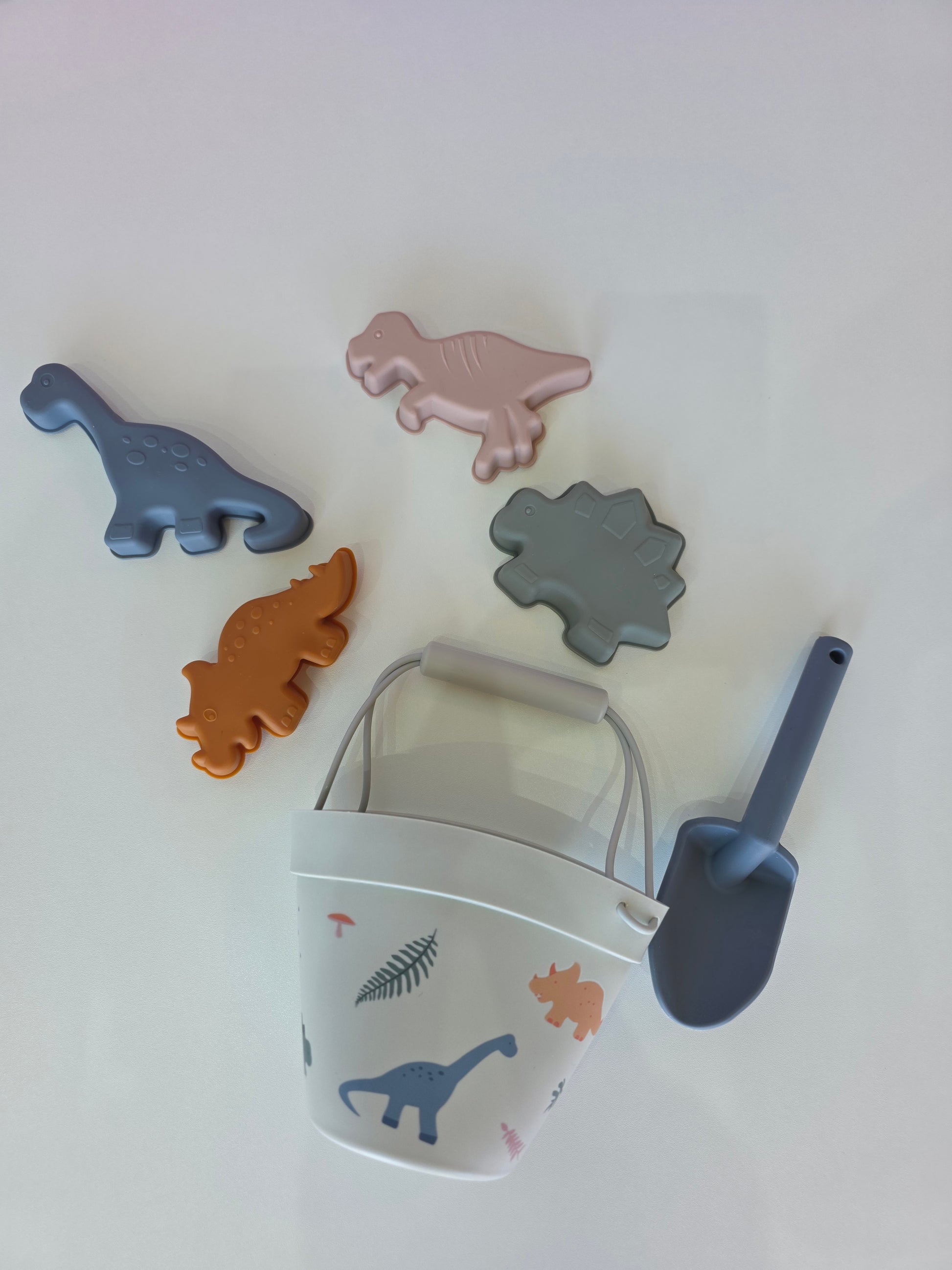 Dino Silicone Bucket