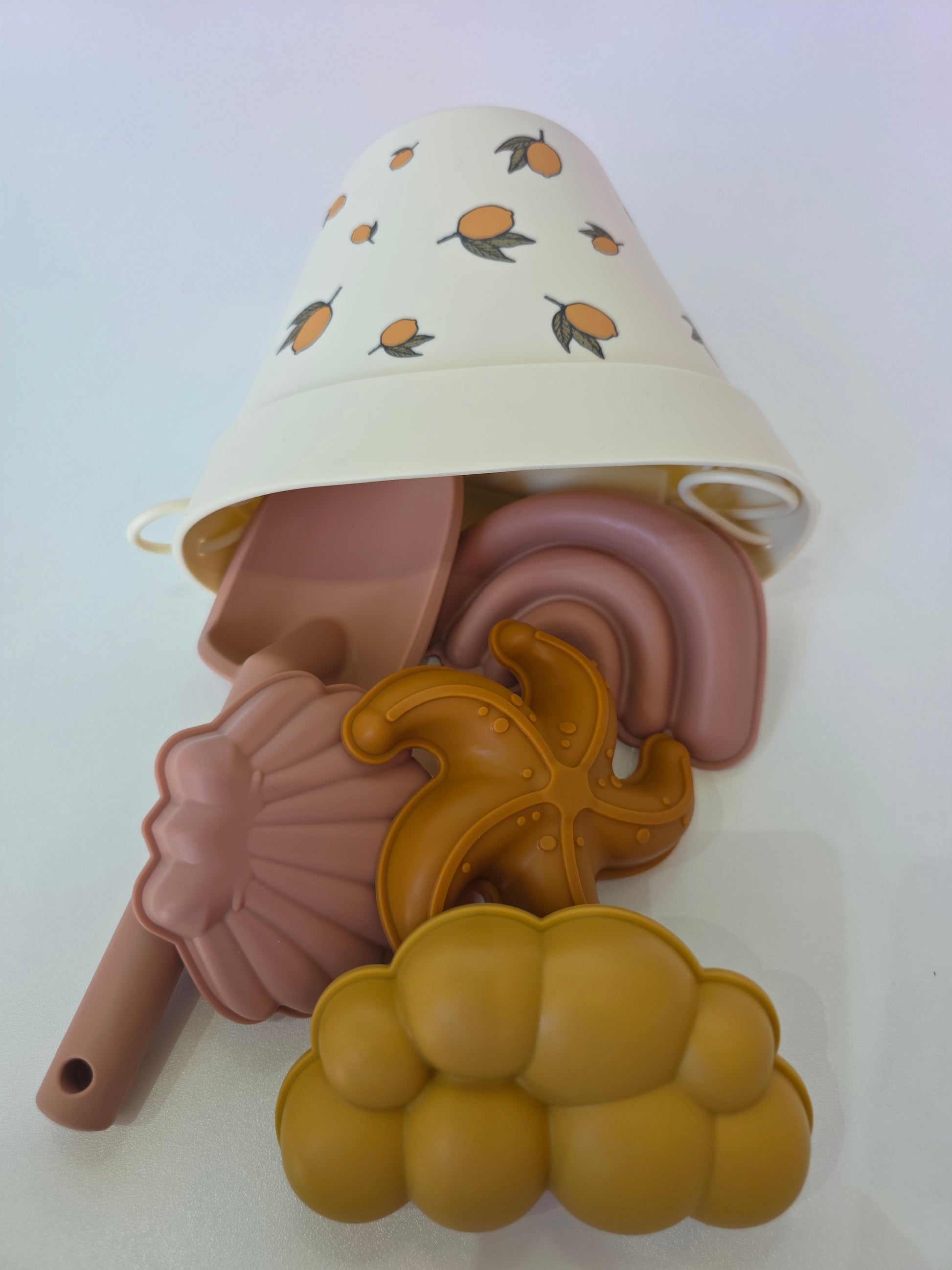 Lemon Silicone Bucket