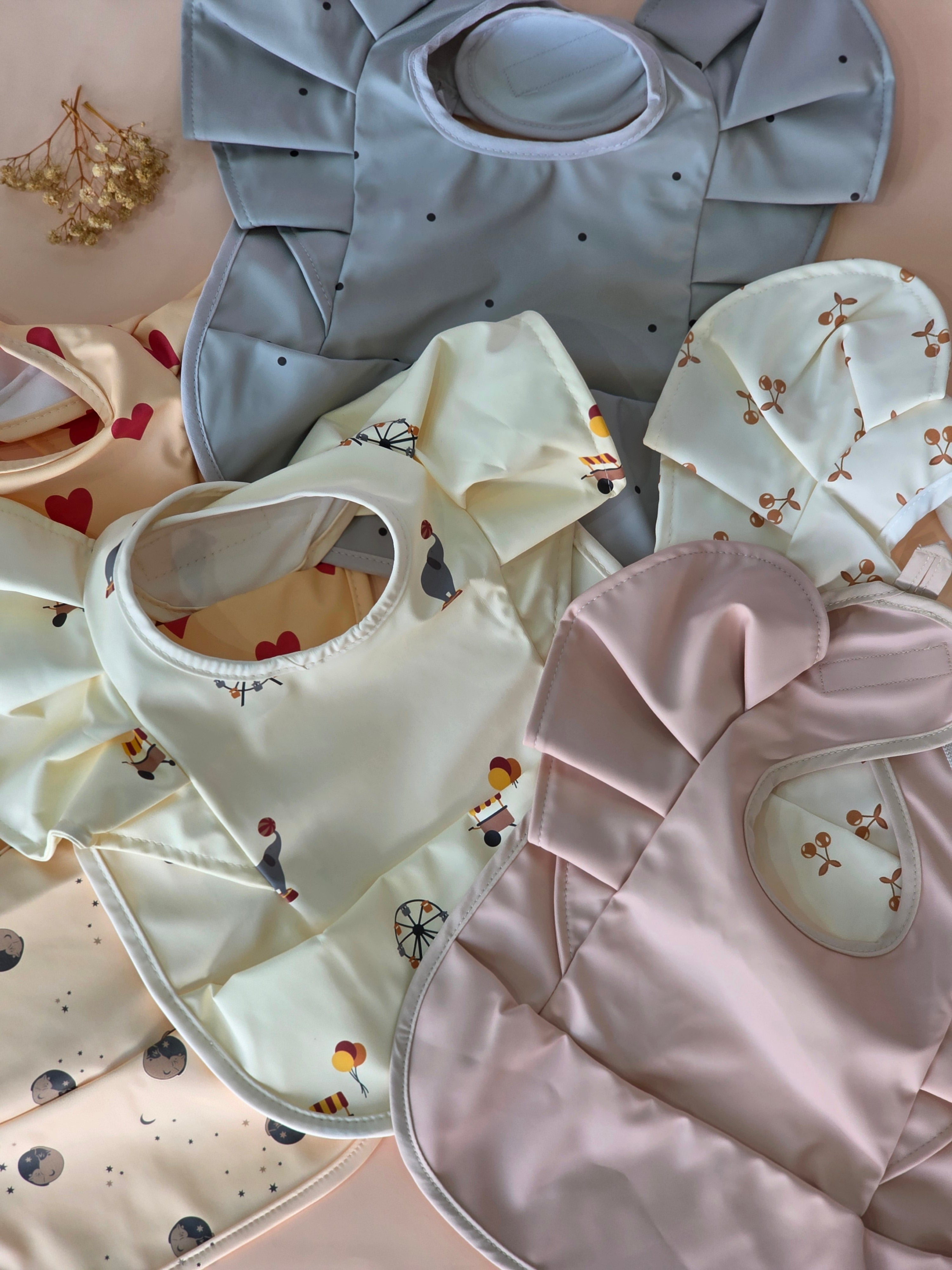 Moon Bib